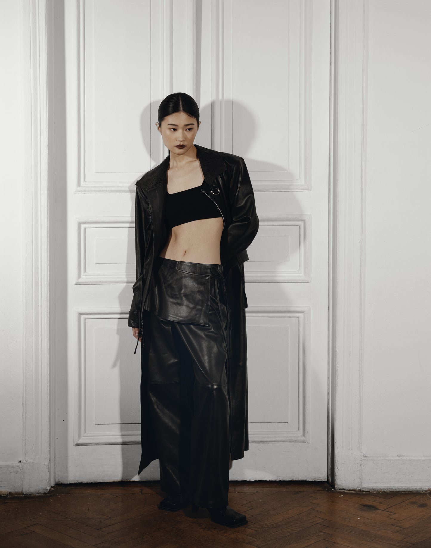 Austin Leather Coat Ostrish Black - Limited Edition