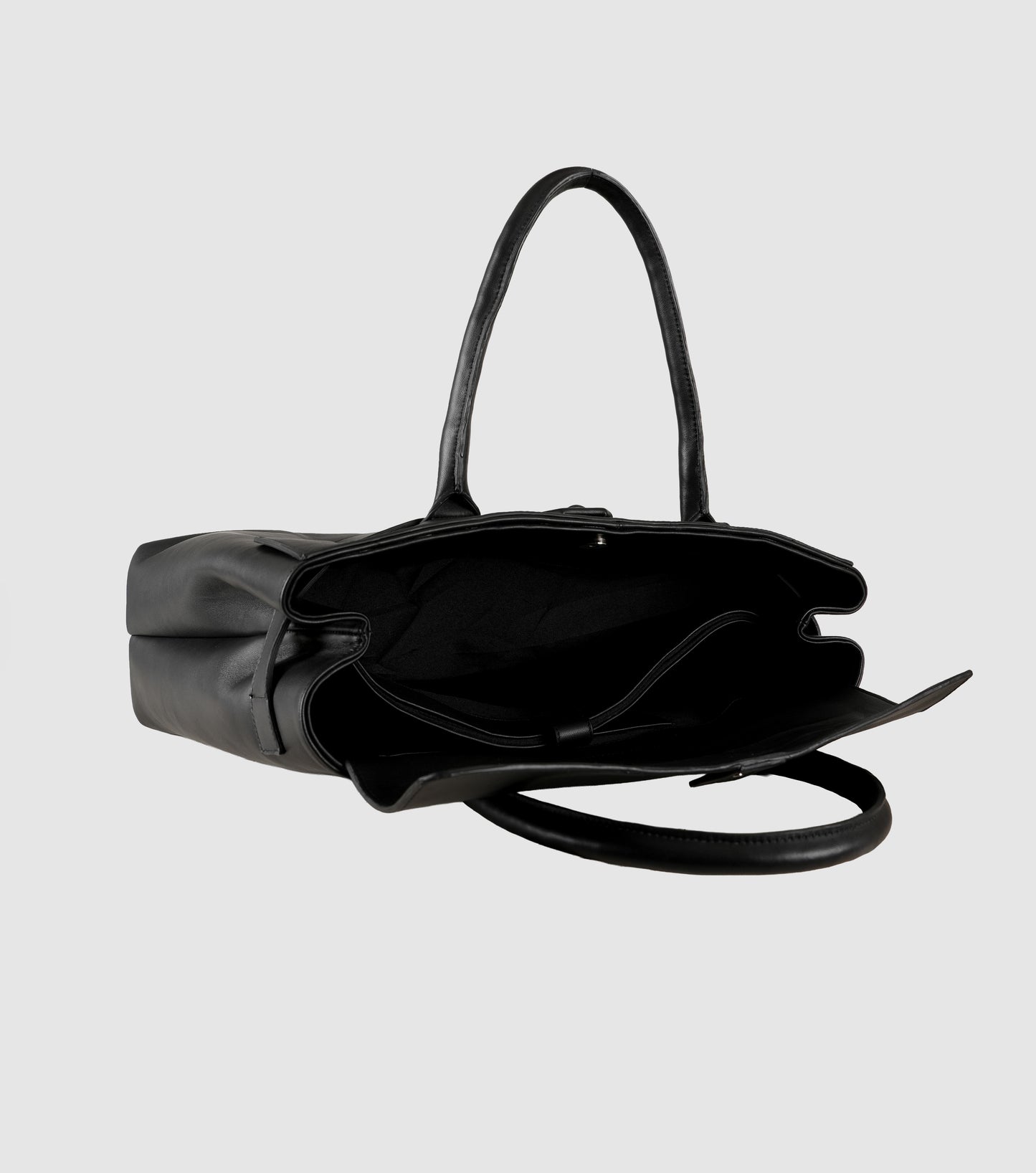 Eloura Oversized Leather Bag Black